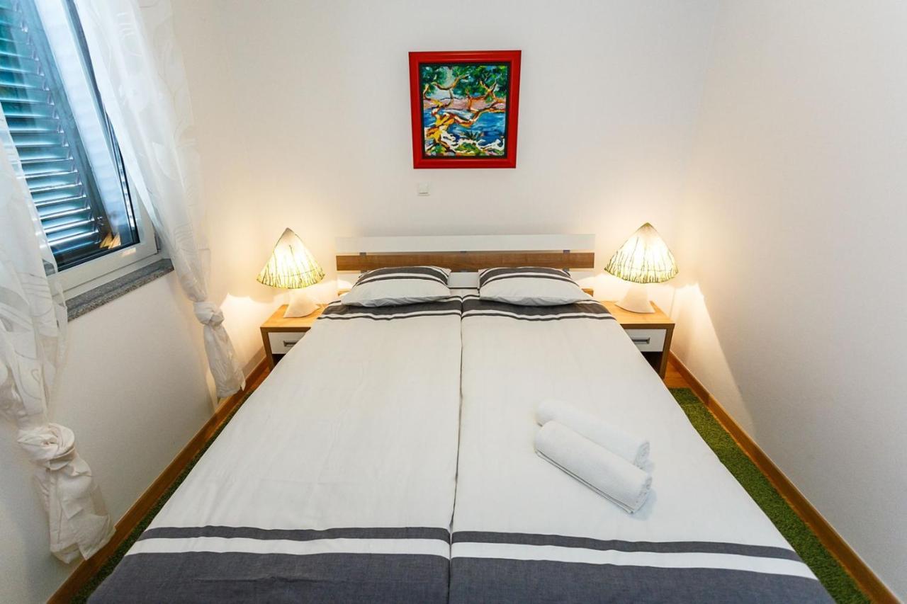 Apartment Adria 3 Malinska Esterno foto