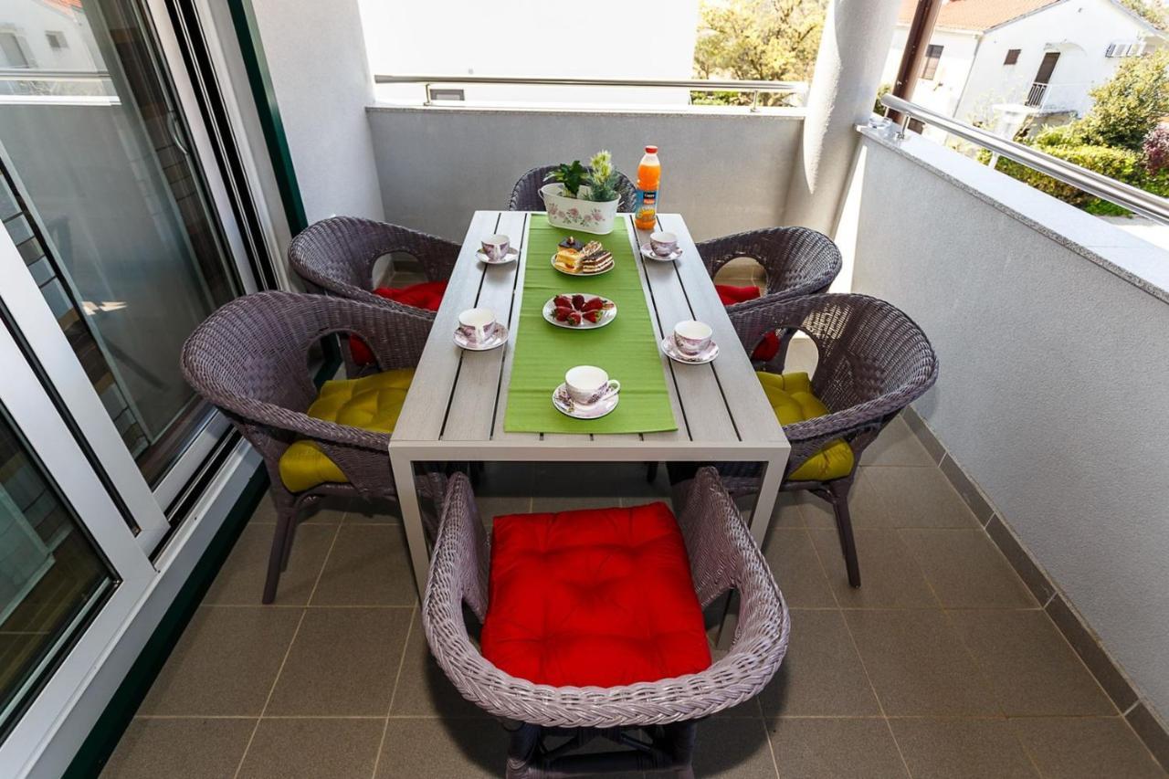 Apartment Adria 3 Malinska Esterno foto