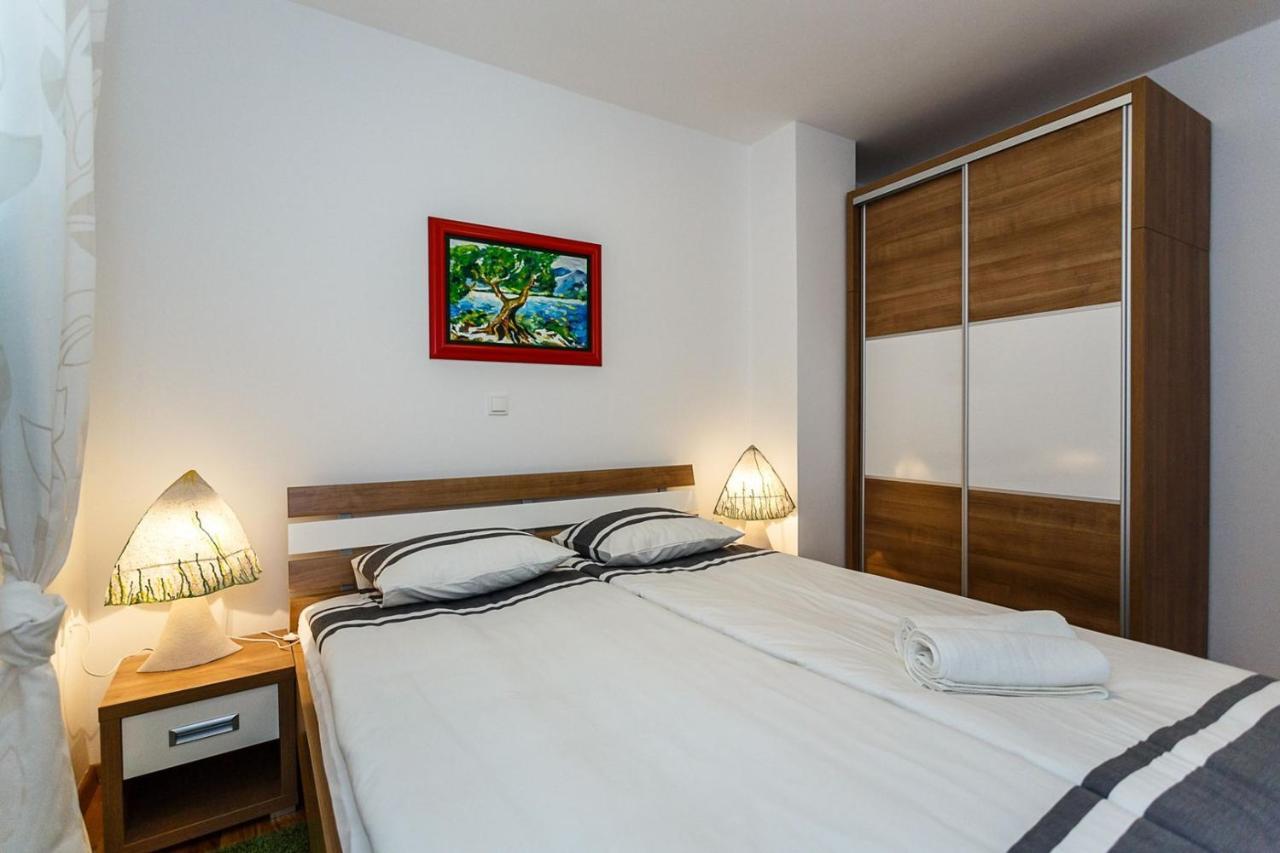 Apartment Adria 3 Malinska Esterno foto